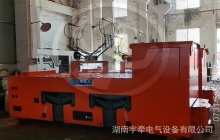 一批14噸架線式湘潭電機車發(fā)往金礦